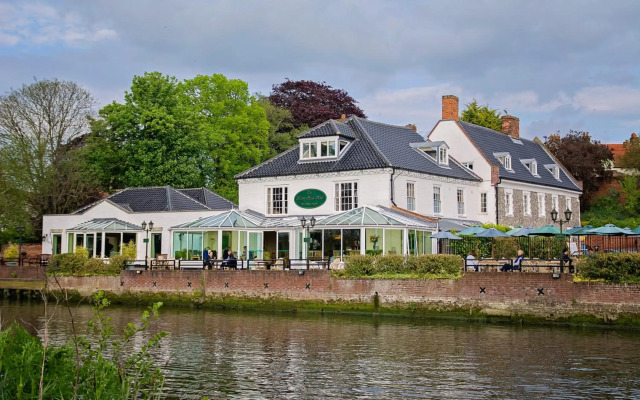 Waveney House Hotel