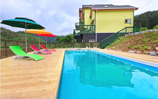 Yangyang hwansangeui seong pension