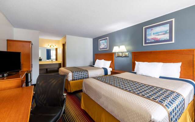 Travelodge by Wyndham Spirit Lake/Okoboji