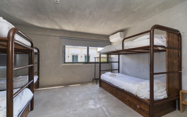 N1 Hostel Apartments & Suites