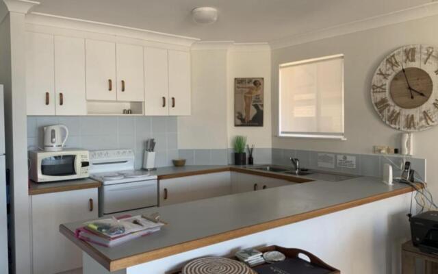 Unit 5 Sanctuary Shores, Kings Beach - Free Wifi!