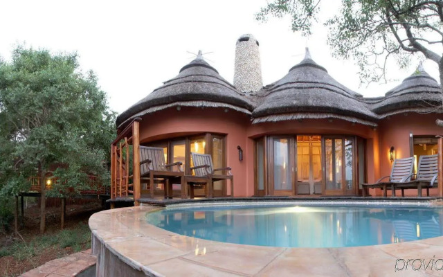 Thanda Safari