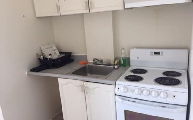 Hutchison - Studio Downtown