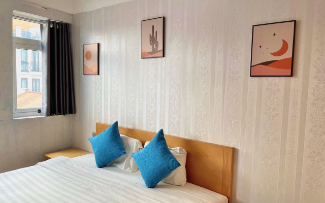 Hanoi Central Park Hotel