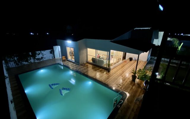 GoBravo 71: 2Bhk Farm with Pool & Garden Sector 150 Noida