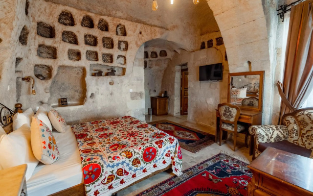 Amber Cave Suites
