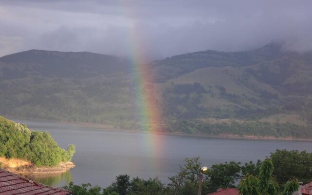 Mihaela Lake Retreat