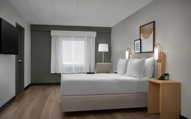 Motel 6 - Westborough Boston