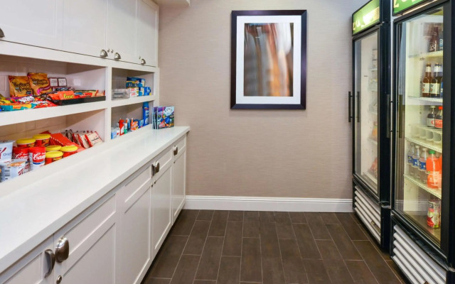 Homewood Suites by Hilton Fresno