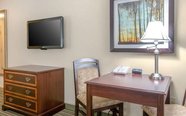 Comfort Inn Plainwell