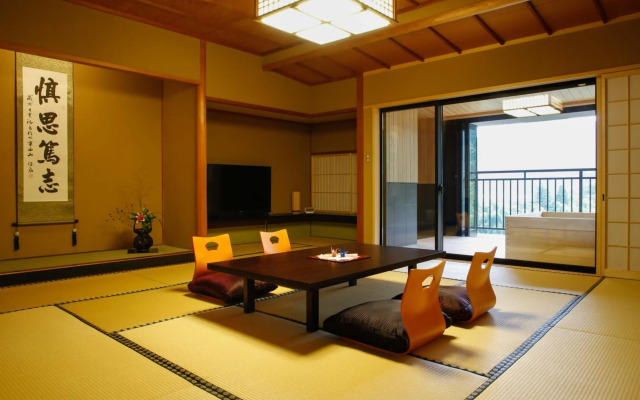 Yamanaka Spa Hanatsubaki