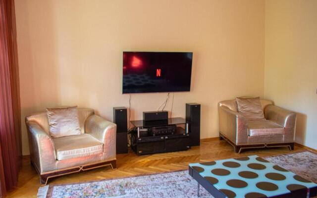 Luxury Apartments Darvina Street
