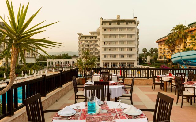 Holiday Garden Resort