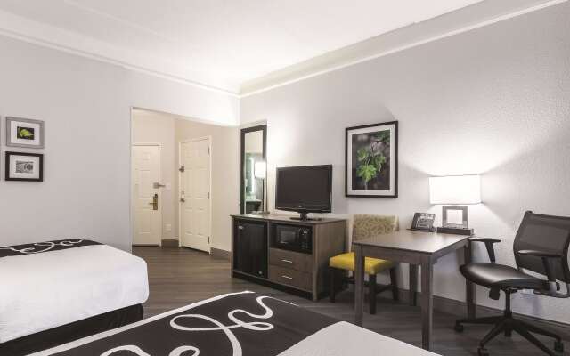 La Quinta Inn & Suites by Wyndham Atlanta Conyers