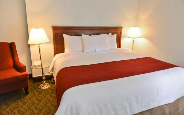 Penn Wells Historic Hotel