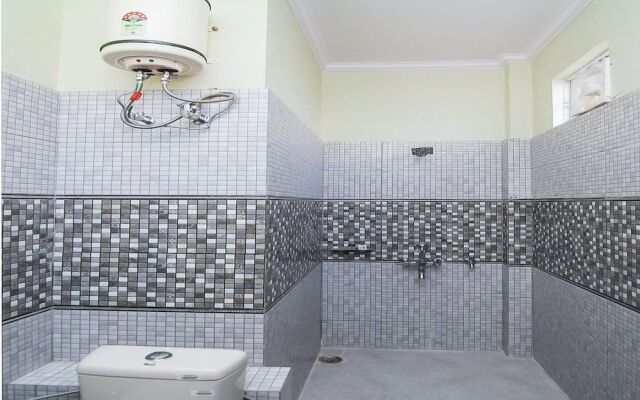 OYO 13478 Hotel Surabhi Garden