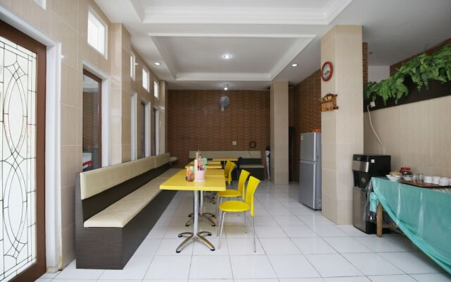 Airy Baruga DI Panjaitan 339 Kendari