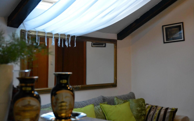 Casa del Padre - Annabelle