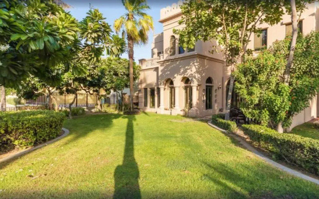 The Palm Jumeirah Villas - Frond A