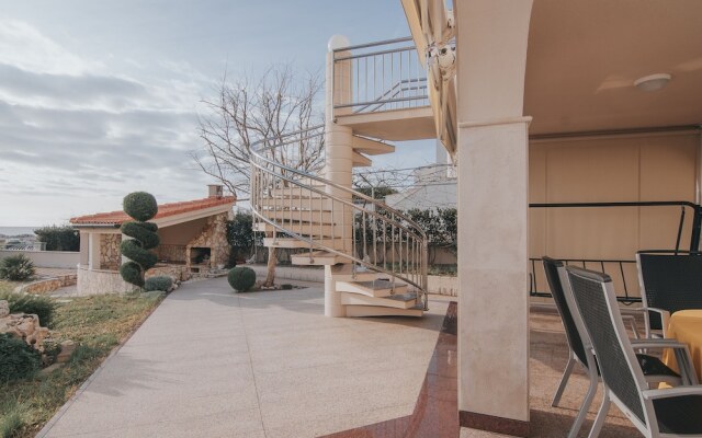 Pool Apartments Tolo