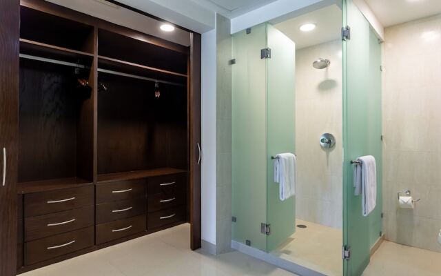 Z Casa Girasol 2 Bedroom Condo by Redawning