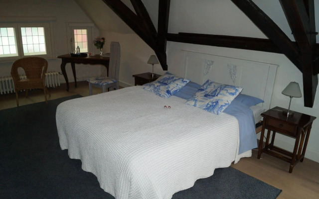 B&B Next Door