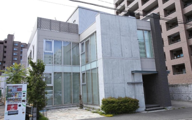 南2条蒼龍 希少な最大18名様ご宿泊可能の大豪邸 駅徒歩6分 無料駐車場4つ付き – Exterior – Sapporo