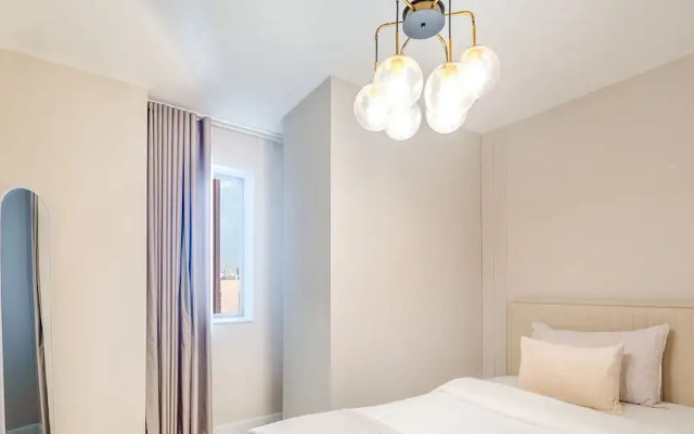 LUX The Luxurious Central JBR Suite 2