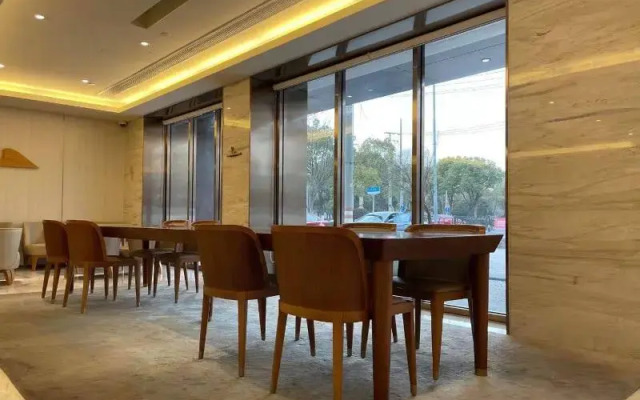 JI Hotel (Shanghai Nanxiang Taimao Commercial Plaza)