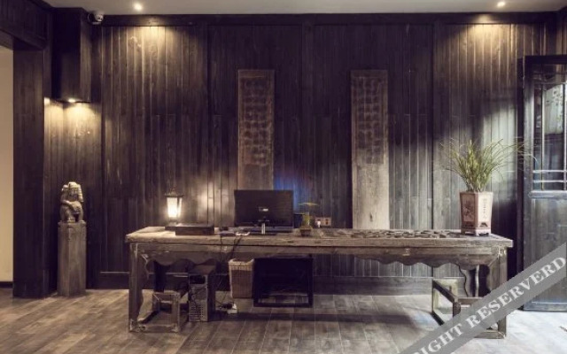 QingXi Zen Courtyard Retreat in Fenghuang