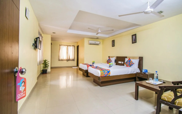 Fabhotel Pradha Grand