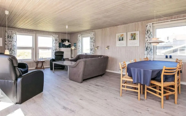 6 Person Holiday Home in Ringkobing