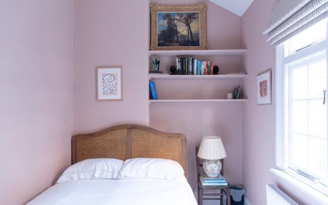 Traditional Treasure 3 BR Home Hyde Park