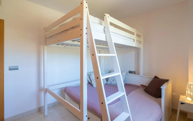 Apartment in Estepona with sea view