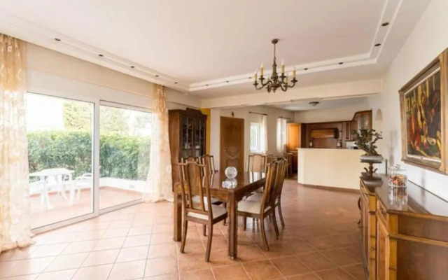 Athenian Luxury Villa in Glyfada
