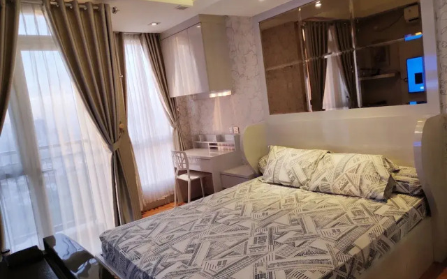 Clean & Compact Room at Elpis sun rise view