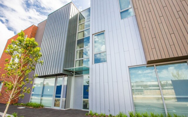 Melbourne South Wharf Hotel Apartment