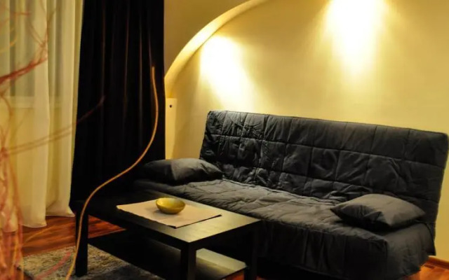 Charming Central Apartment Ploiesti