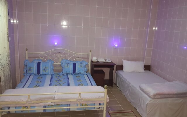 Red Dragon Hotel Hsipaw