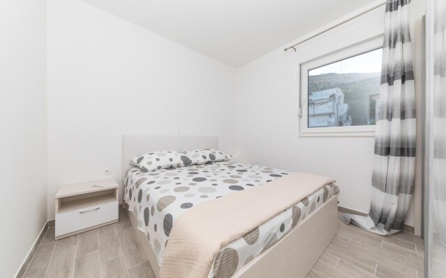 Nice Apartment in Trogir With 2 Bedrooms and Wifi