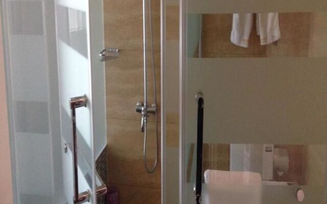 Jiaxing Haide Holiday Hotel