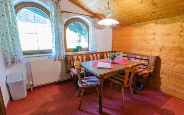 Huberhof 8 by Alpenidyll Apartments