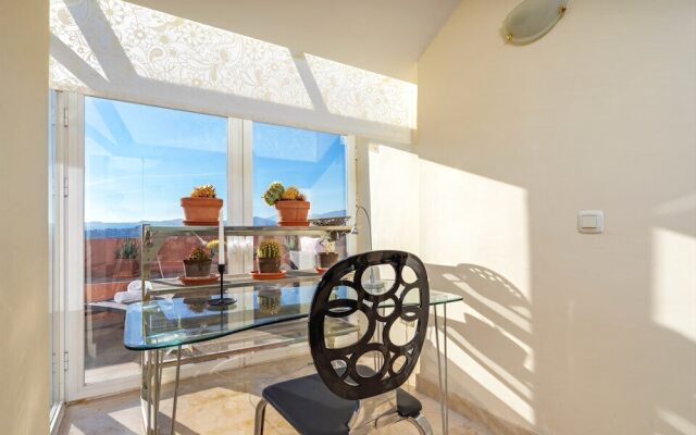 Unbeatable Penthouse in Fuengirola Hills
