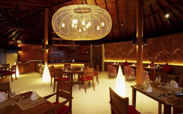 Centara Ras Fushi Resort & Spa Maldives