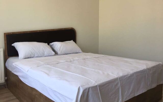 Triton Apart Otel