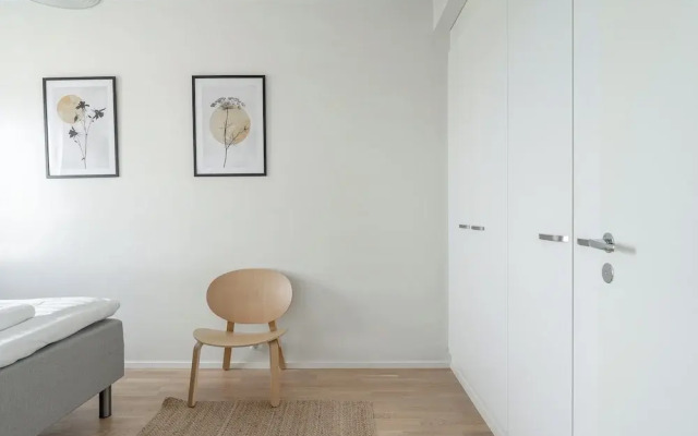 Stunning Views 1BR Home with Sauna and Balcony