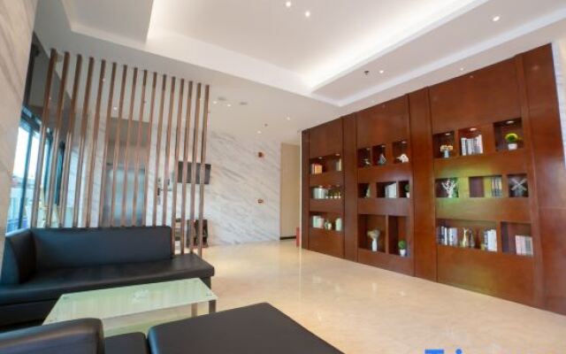 Season flower HOTEL (Yulin Hongjin Mall Branch)