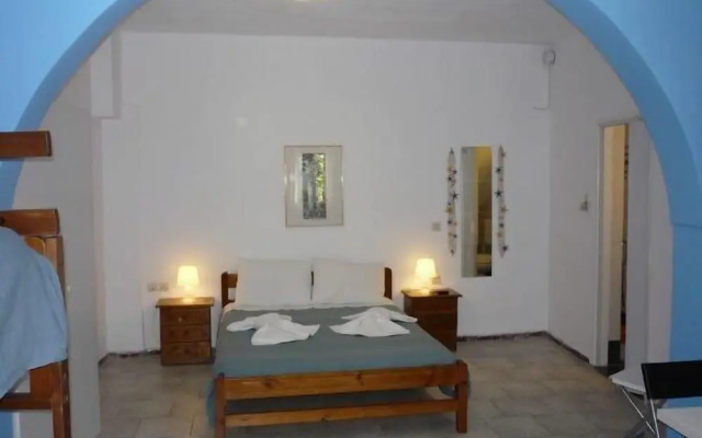 Apanemia Rooms
