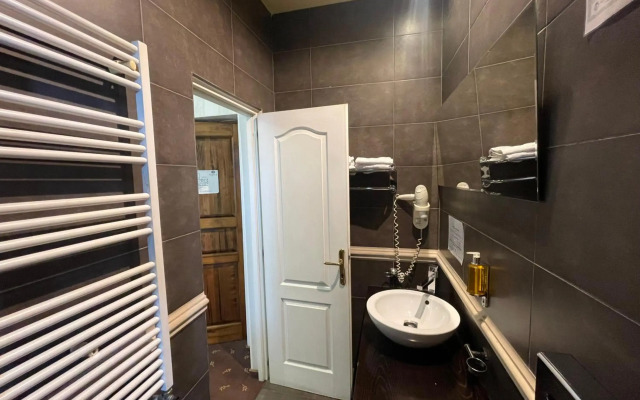 Topaz Boutique Hotel