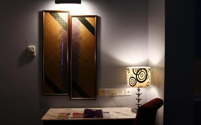 Hotel Maluri